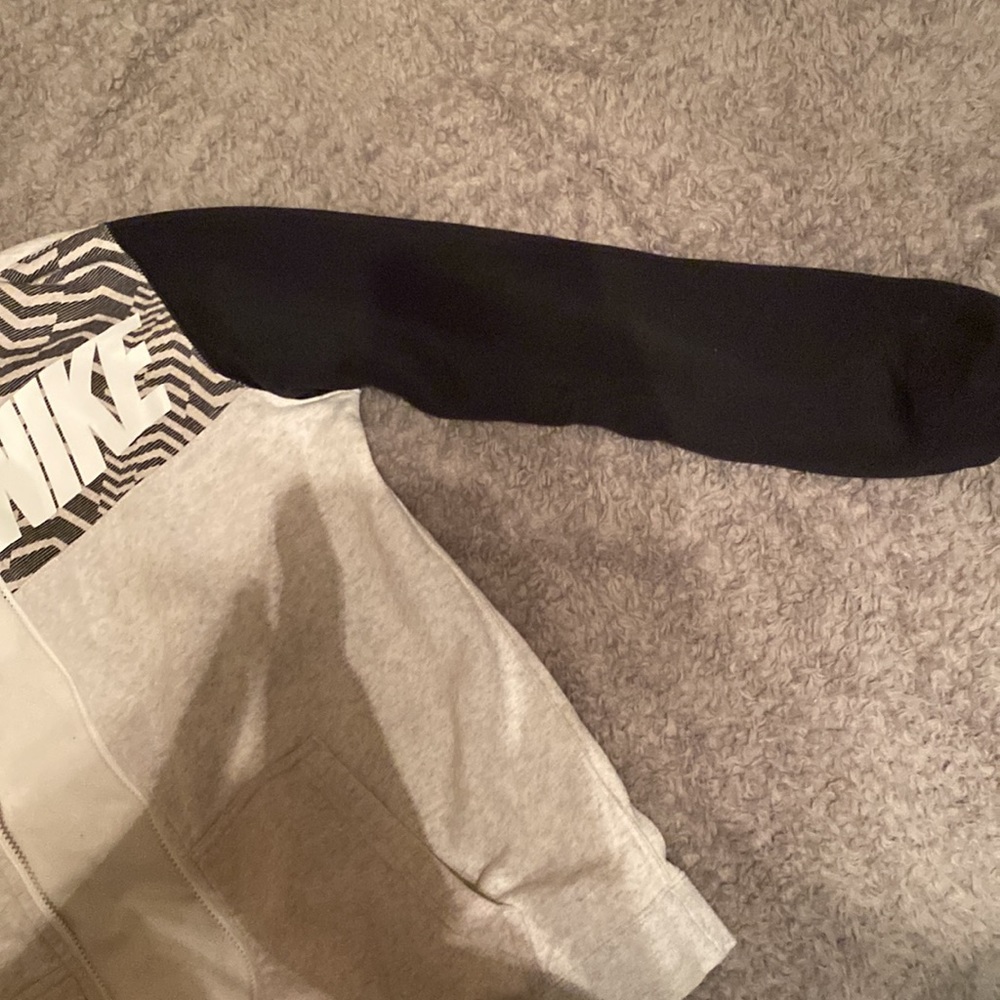 Nike zip up, Size M, Like New - Picture 2 of 5